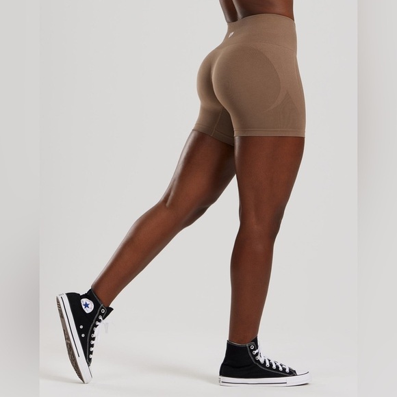 Women’s Best Seamless Gym Shorts in Mocha Brown | Size XS/S - Picture 2 of 9